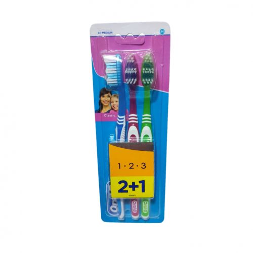ORAL-B | فرشة اسنان أورال بي كلاسيك متوسطة 2 + 1