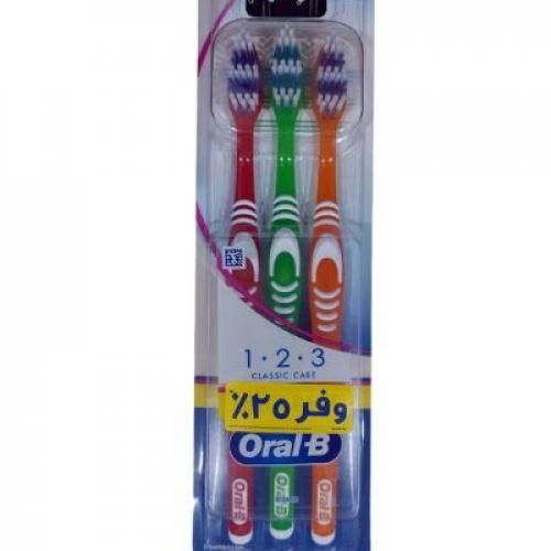 ORAL-B | فرشاة أسنان اورال بي كلاسيك وسط 2+1